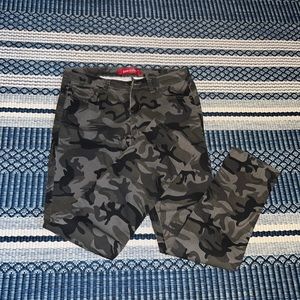 Camo Skinny Jeans Size 9